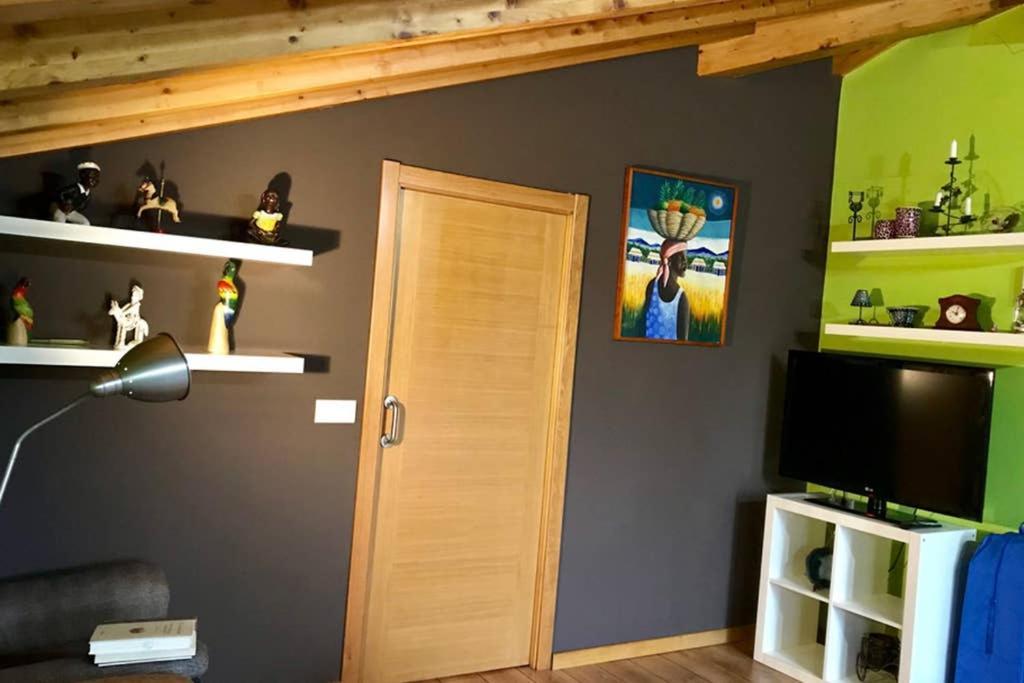 Tranquila Casita De Invitados En Vigo Con Chimenea Buitenkant foto